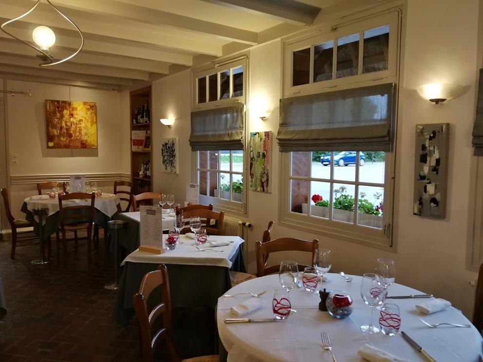 Auberge Du Vieux Tour Le Manoir Canapville  Экстерьер фото