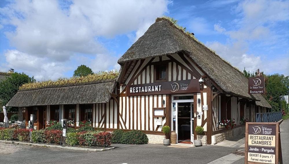 Auberge Du Vieux Tour Le Manoir Canapville  Экстерьер фото