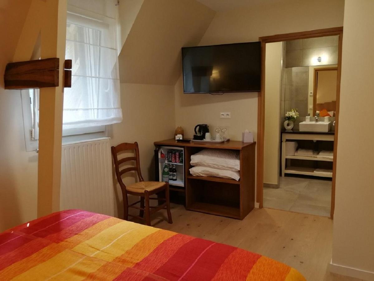 Auberge Du Vieux Tour Le Manoir Canapville  Экстерьер фото