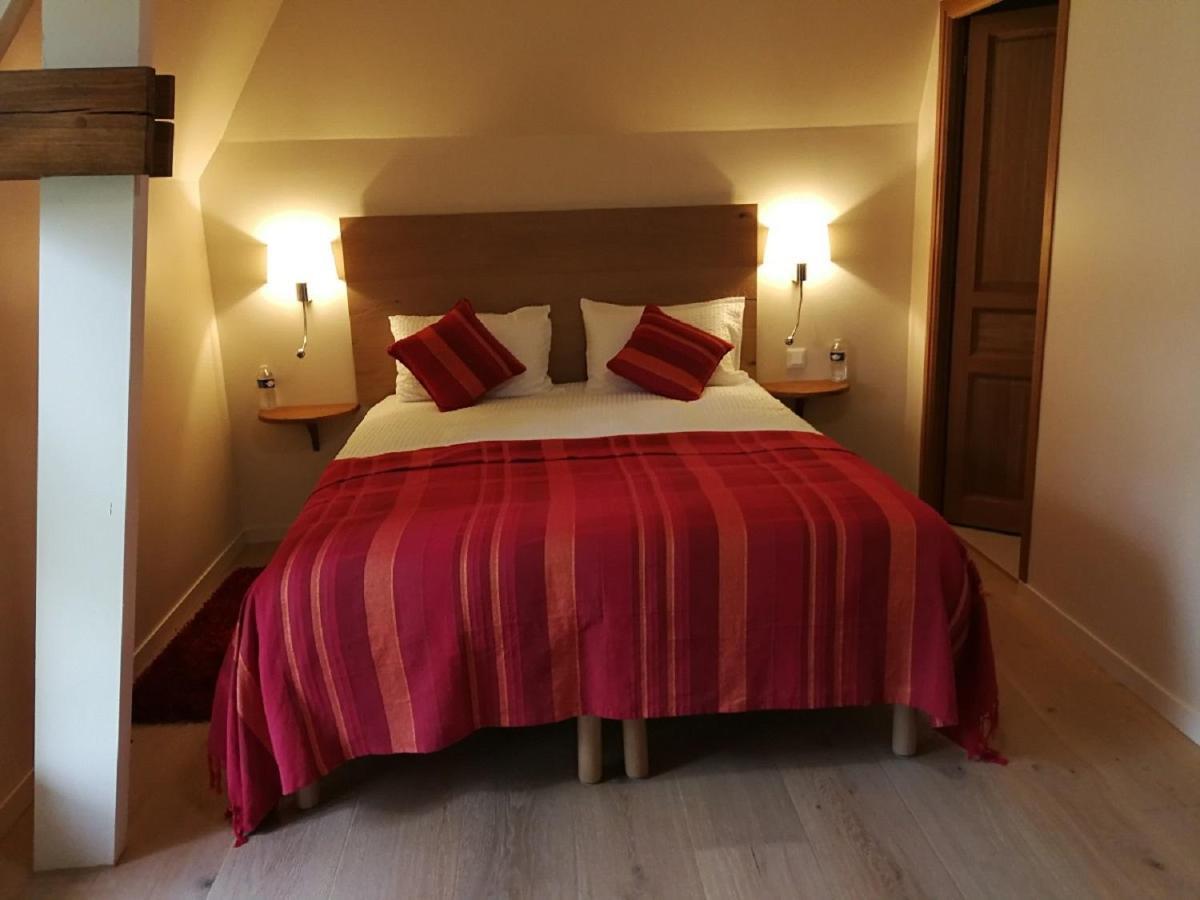 Auberge Du Vieux Tour Le Manoir Canapville  Экстерьер фото