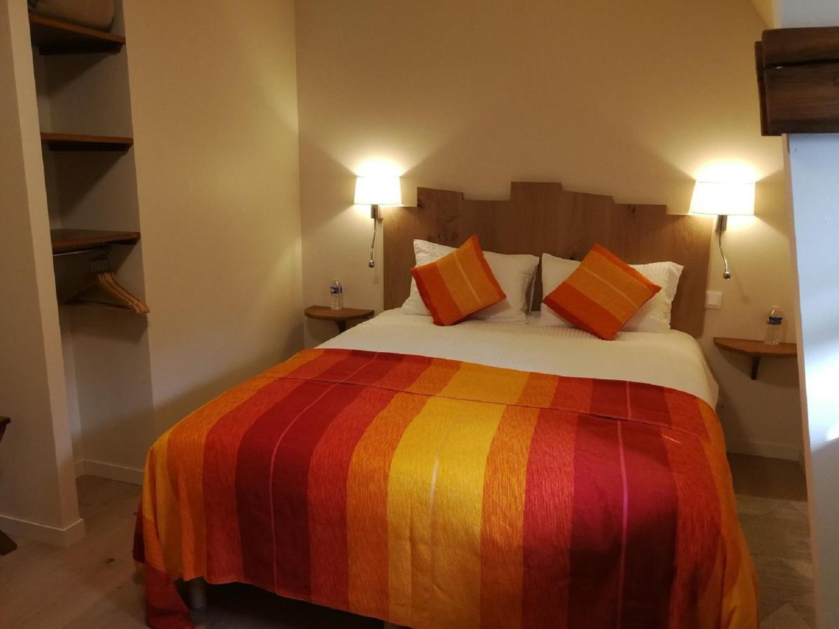 Auberge Du Vieux Tour Le Manoir Canapville  Экстерьер фото